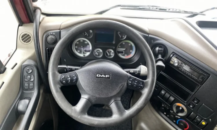 Сідельний тягач DAF XF 105 - 2012 рік - фото № 12