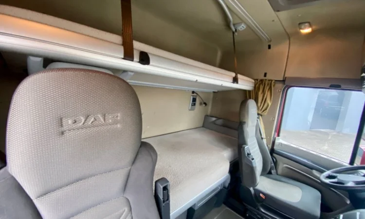 Сідельний тягач DAF XF 105 - 2012 рік - фото № 11