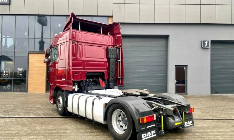 Сідельний тягач DAF XF 105 - 2012 рік - фото № 15