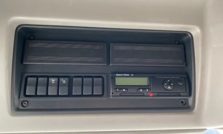 Продам тягач Renault Premium ADR 2012 - фото № 15