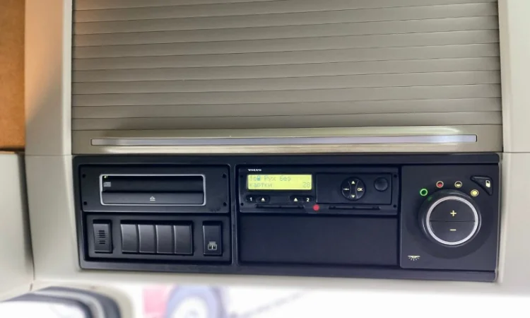 VOLVO FH 460 - 2016 рік - фото № 3