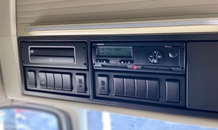 EURO 6 тягач VOLVO FH 460 - 2015 рік - фото № 7