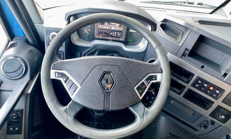 Тягач Renault Range T/T-Series - 2014 рік - фото № 10