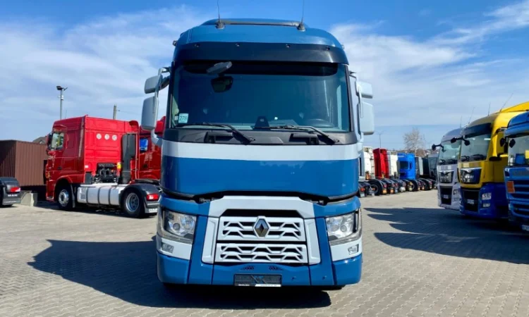 Тягач Renault Range T/T-Series - 2014 рік - фото № 18