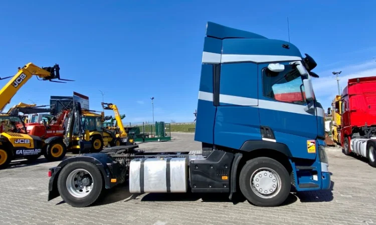 Тягач Renault Range T/T-Series - 2014 рік - фото № 17