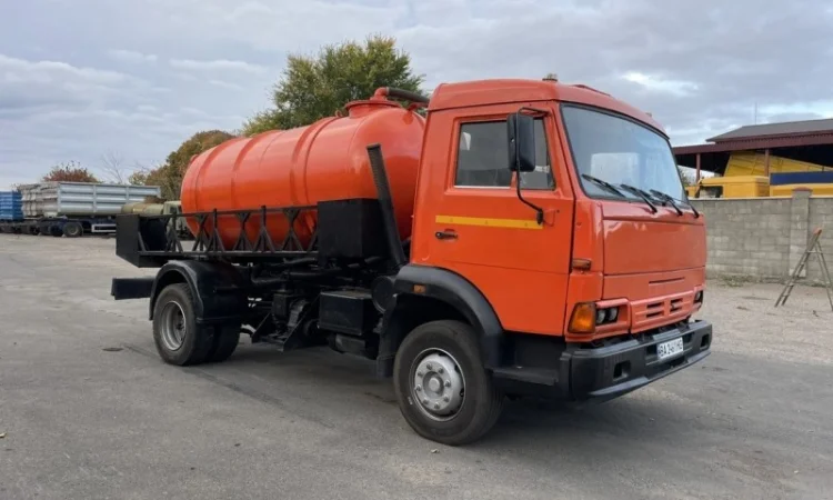 Асенізатор КамАЗ 4308 Бочка 5, 5 м3 - фото № 1