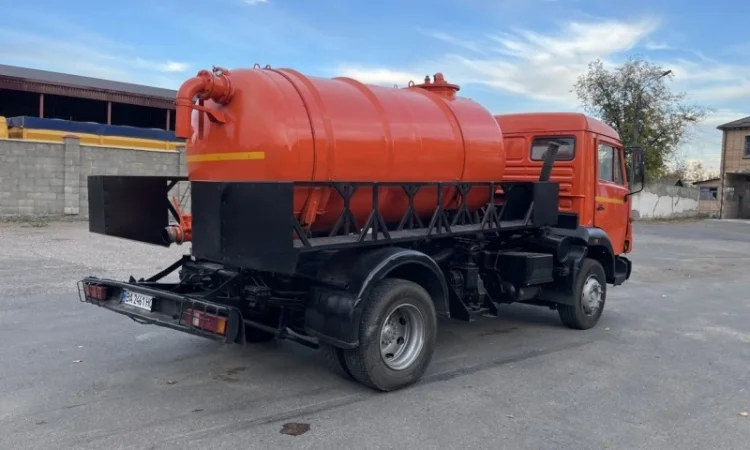 Асенізатор КамАЗ 4308 Бочка 5, 5 м3 - фото № 3