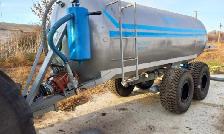 Бочка МЖТ10 для навоза, воды или КАС от производителя - фото № 1