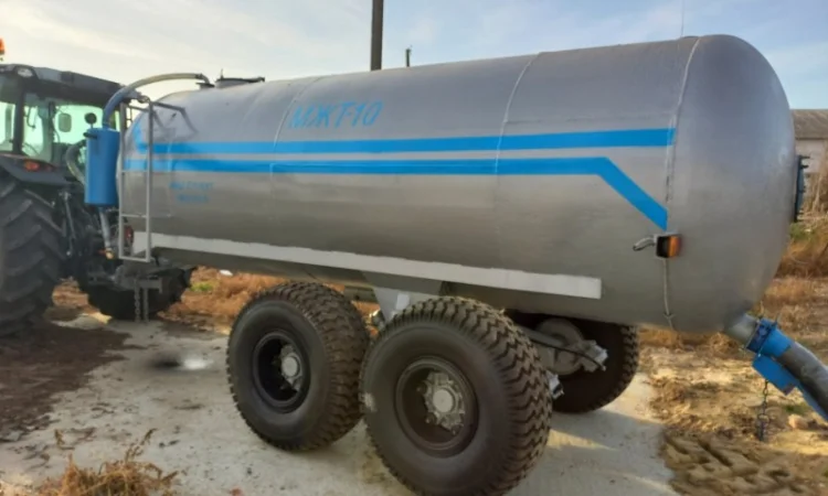 Бочка МЖТ10 для навоза, воды или КАС от производителя - фото № 2