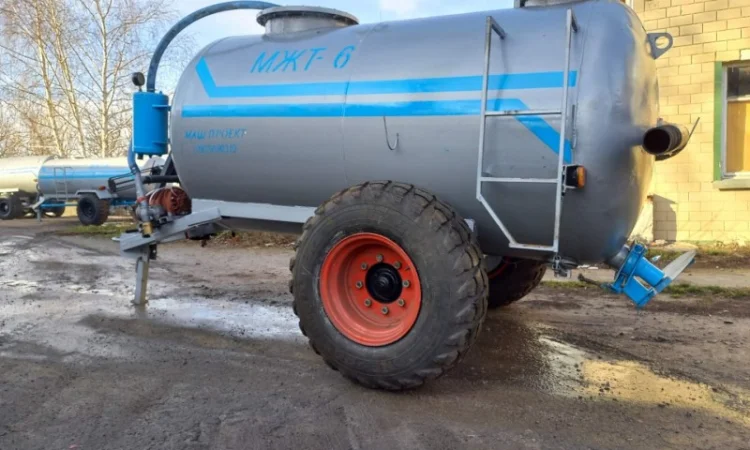 Бочка МЖТ-6 для навозу з розкидачем - фото № 3