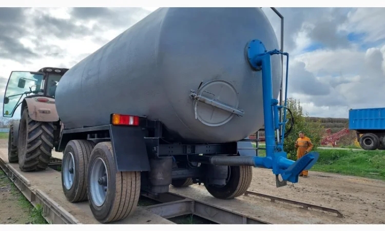 Бочка МЖТ-16 на пневмоподвеске с мешалкой для жидкого навоза - фото № 4