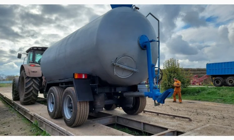 Бочка МЖТ-16 на пневмоподвеске с мешалкой для жидкого навоза - фото № 6