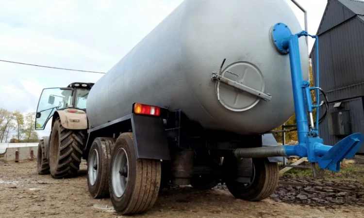 Бочка МЖТ-16 на пневмоподвеске с мешалкой для жидкого навоза - фото № 7