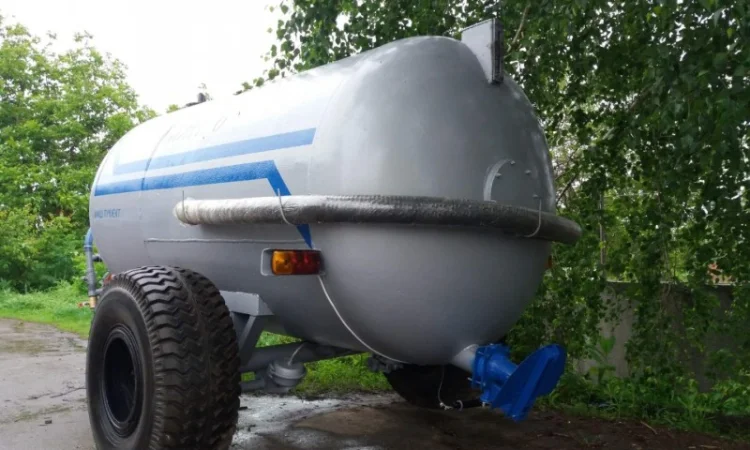 Бочка МЖТ-6 для навоза, воды или КАС собственного производства - фото № 2