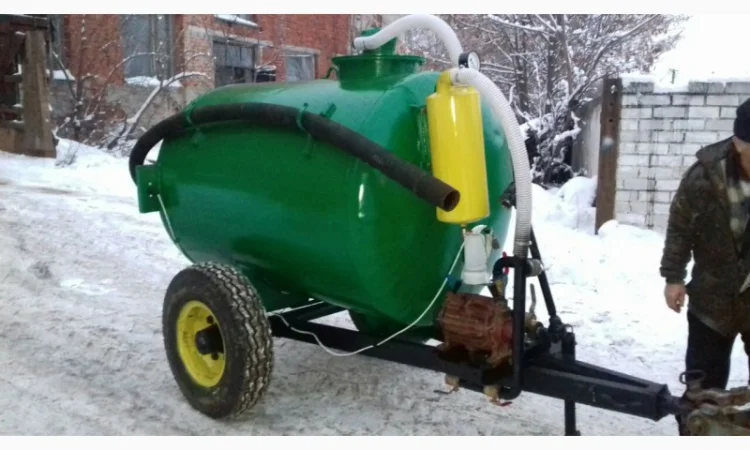 ЖЗВ-2, МЖТ-2 Машина, бочка для внесения жидкого навоза, жидких органических удобрений - фото № 1