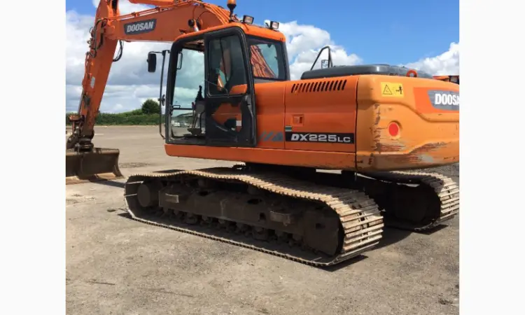 Гусеничный экскаватор Doosan DX 225 LC-3 2011 года - фото № 3