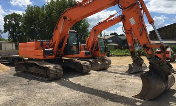 Гусеничный экскаватор Doosan DX 225 LC-3 2011 года - фото № 2