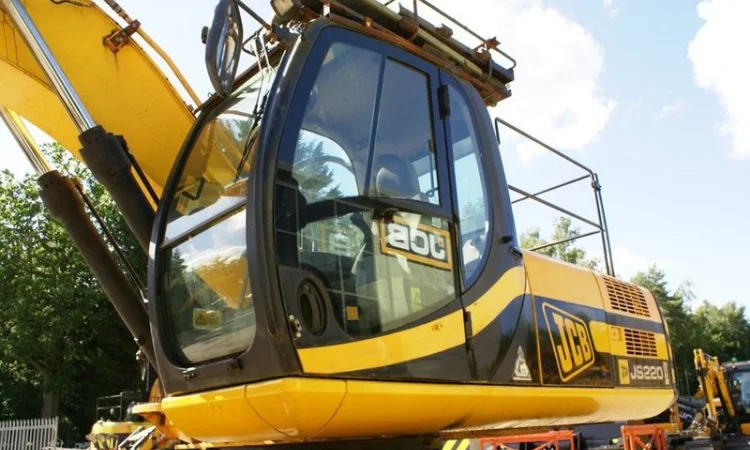 Продам гусеничный экскаватор JCB JS220LC - фото № 2