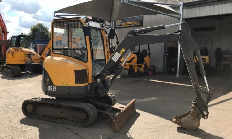 Мини экскаватор VOLVO ECR 28 - фото № 3