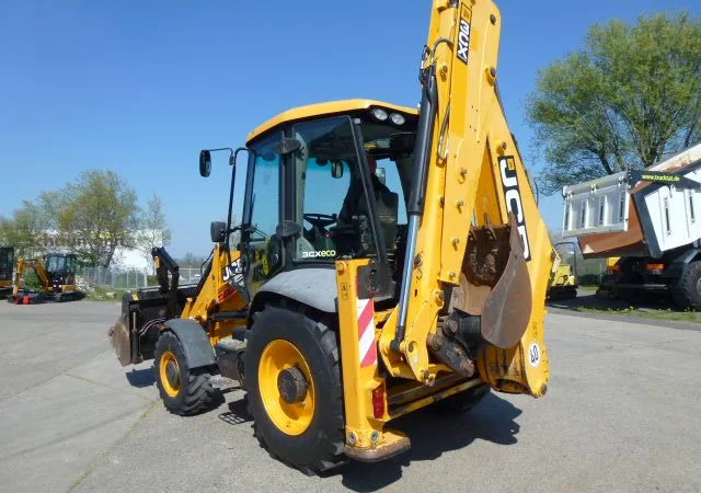 Экскаватор погрузчик JCB 3CX. Самая максимальная комплектация - фото № 3