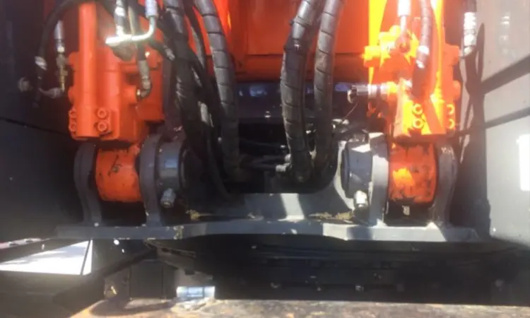 Колесный экскаватор HITACHI ZX170W 2007 г - фото № 9