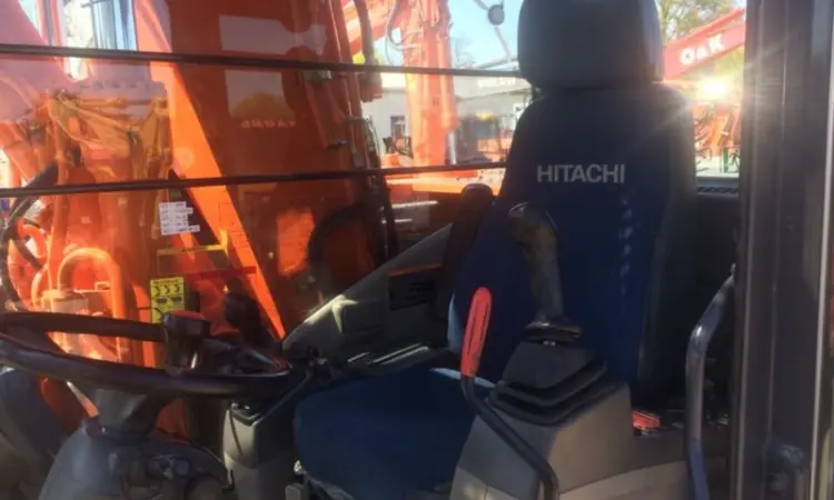 Колесный экскаватор HITACHI ZX170W 2007 г - фото № 5