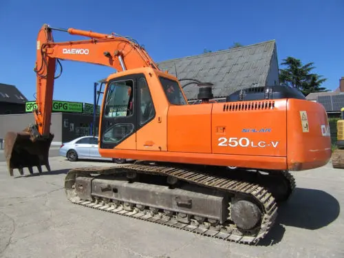 Гусеничный экскаватор Daewoo S 250 LC-5 - фото № 1