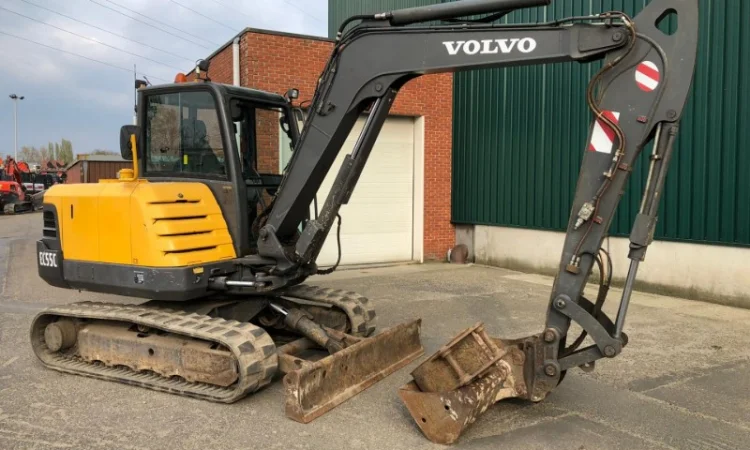 Мини-экскаватор Volvo EC55C 2013 года - фото № 7