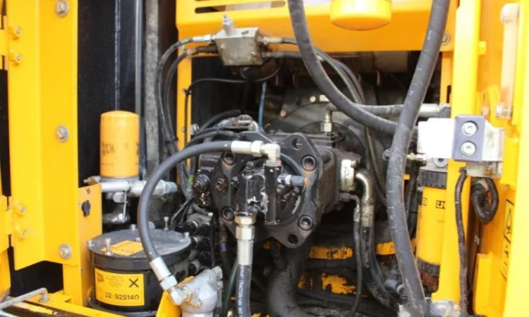 Предлагаем Гусеничный Экскаватор JCB JS220LC - фото № 6