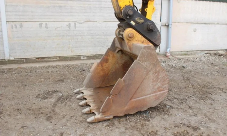 Предлагаем Гусеничный Экскаватор JCB JS220LC - фото № 7