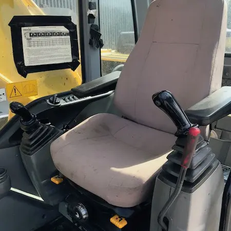 Гусеничный экскаватор New Holland E215LC - фото № 2