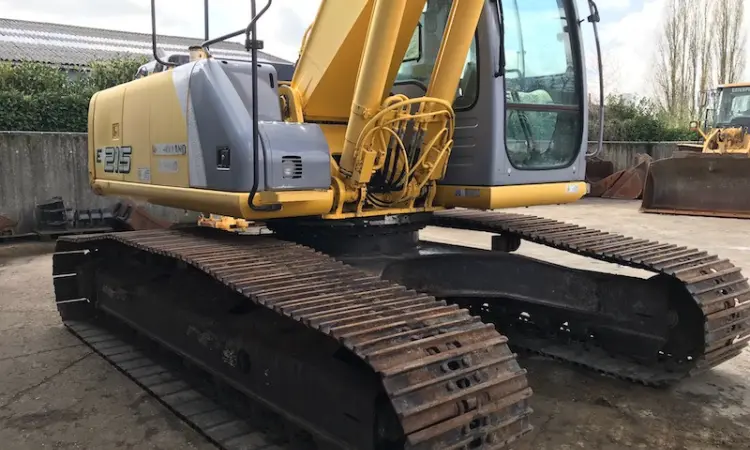 Гусеничный экскаватор New Holland E215LC - фото № 3