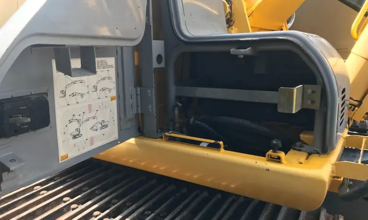 Гусеничный экскаватор New Holland E215LC - фото № 5