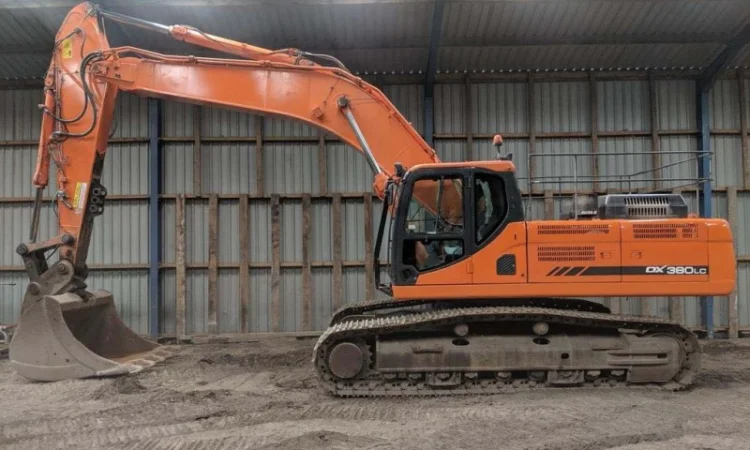 Гусеничный экскаватор Doosan DX 380 LC. Строительная техника в Украине - фото № 6