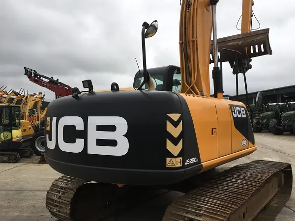 Гусеничный экскаватор JCB JS220LC Long Reach Digger - фото № 2