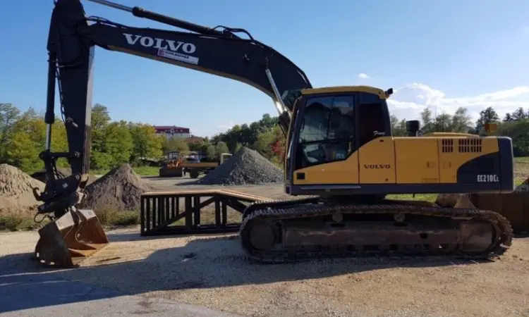 Продажа Гусеничного экскаватора Volvo EC210CL - фото № 3