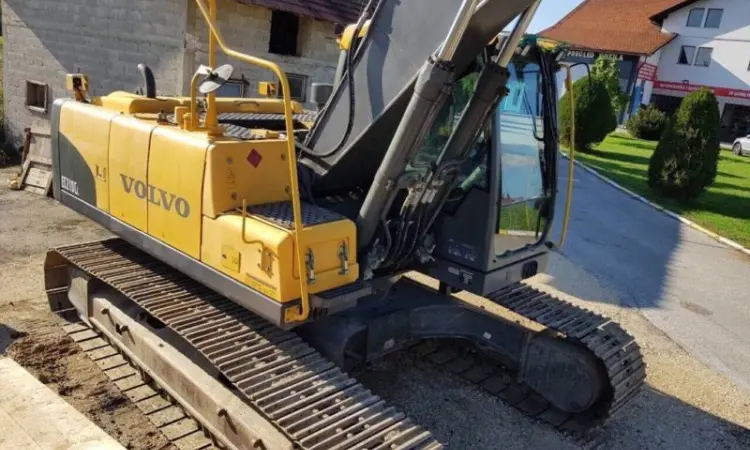 Продажа Гусеничного экскаватора Volvo EC210CL - фото № 5