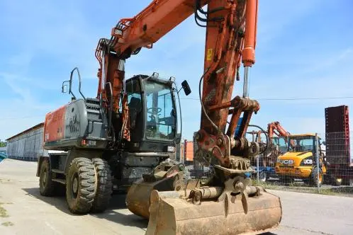 Колесный экскаватор Hitachi ZX170W-3 2009 года - фото № 2