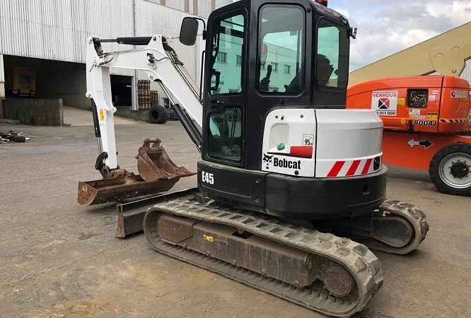 Мини-экскаватор Bobcat E45 - фото № 1