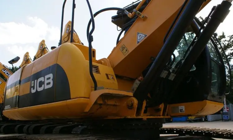 Гусеничный экскаватор JCB JS220LC по доступной цене - фото № 4