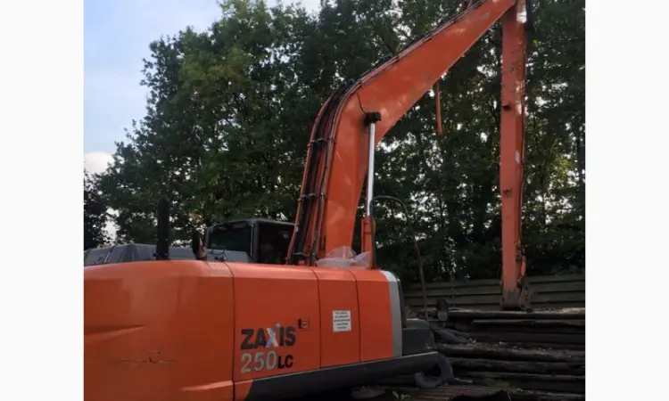 Гусеничный экскаватор Hitachi ZX250 Long Reach - фото № 1