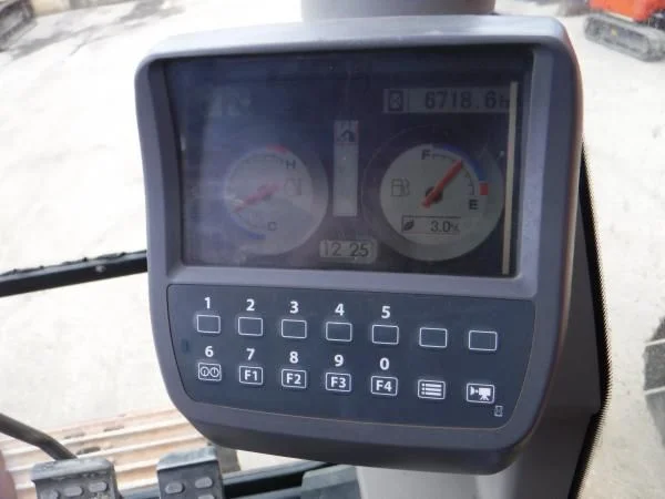 Предлагаем гусеничный экскаватор Hitachi Zaxis 210LC-3 - фото № 6