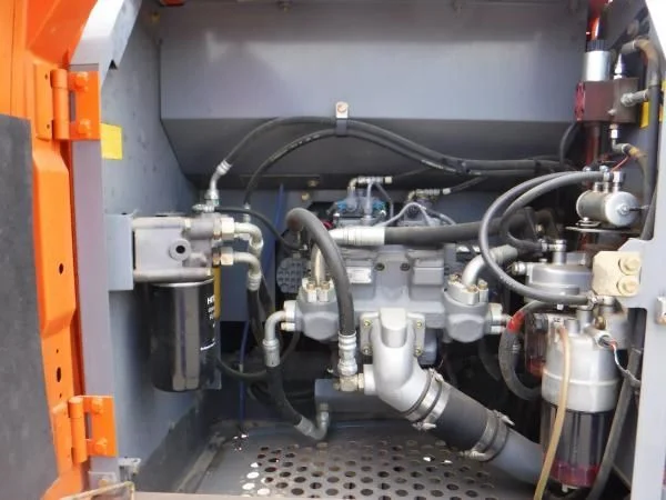 Предлагаем гусеничный экскаватор Hitachi Zaxis 210LC-3 - фото № 7