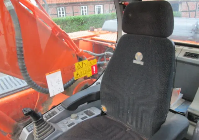 Гусеничный экскаватор Doosan DX225LC-3 - фото № 6