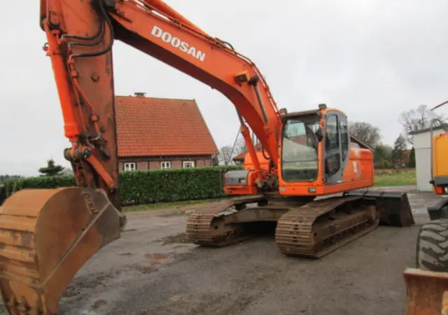Гусеничный экскаватор Doosan DX225LC-3 - фото № 8