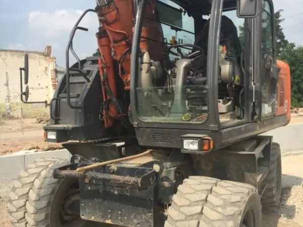 Колесный экскаватор Hitachi ZX170W-3 - фото № 5