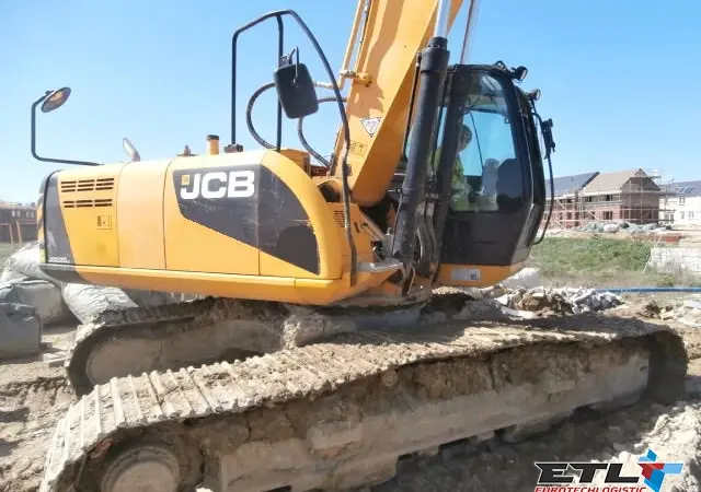 Гусеничный экскаватор JCB JS220 LC 2013 г - фото № 7