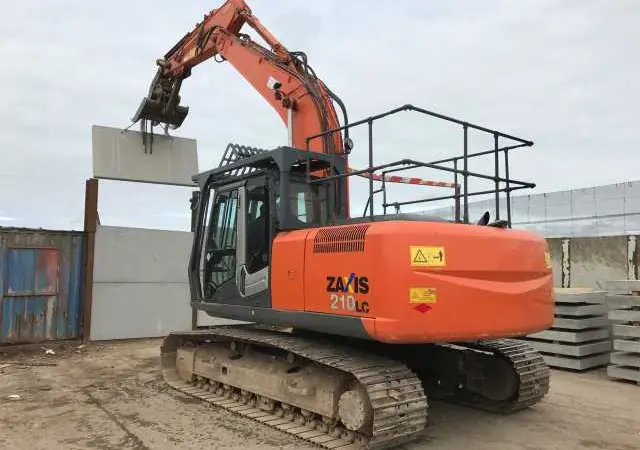 Гусеничный Экскаватор Hitachi ZX210LC-3 2012 года - фото № 2