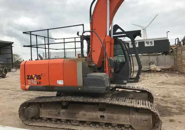 Гусеничный Экскаватор Hitachi ZX210LC-3 2012 года - фото № 4