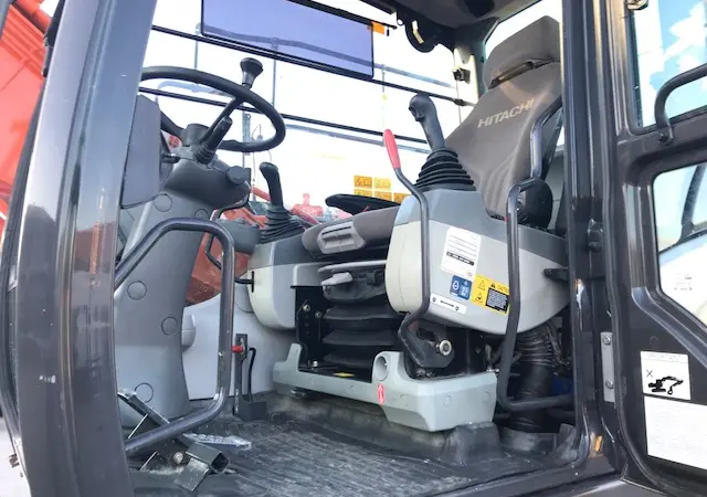 Колесный экскаватор Hitachi ZX170W-5B - фото № 10